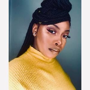 Meet your Posher, Courtney